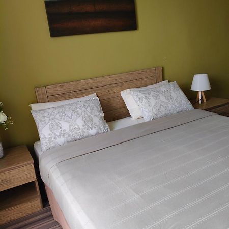 Studio One Bedroom Ktc 哥打巴鲁 外观 照片
